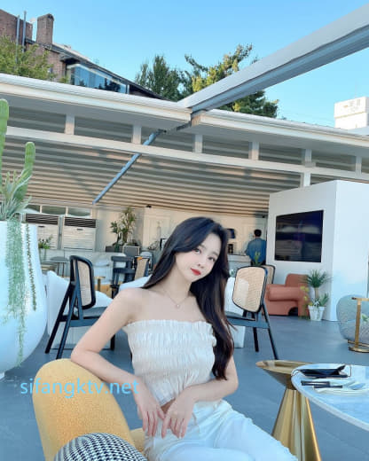 【2023-07-20】Sex with Office lady sunwall♥.m4v